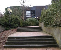 Treppe zum Eingang